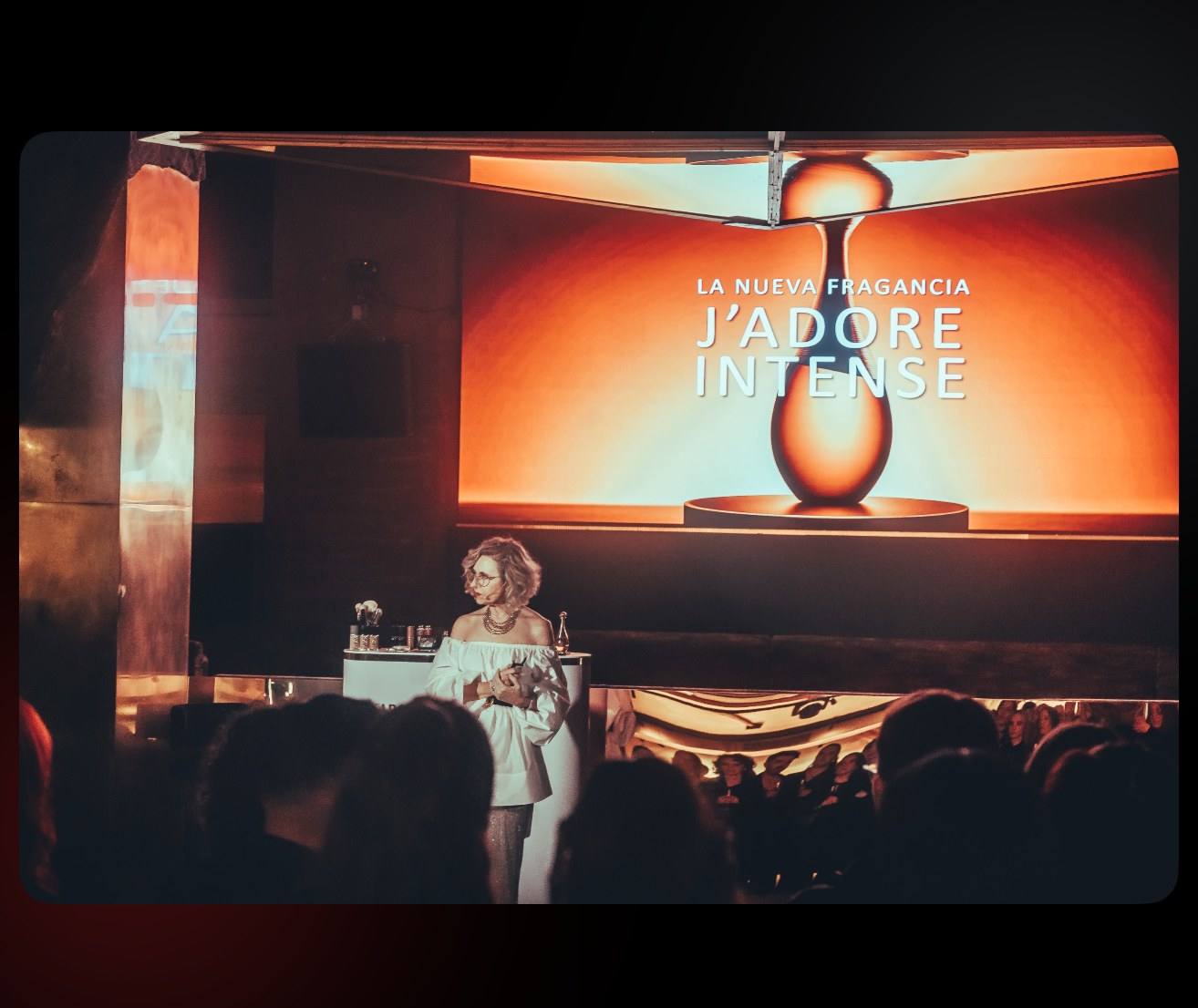 Lanzamiento de J'Adore de Dior en V64